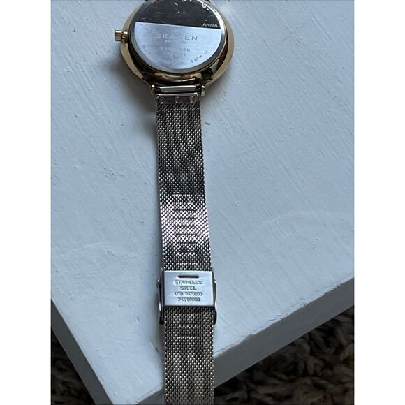 Skagen SKW2400 Silver Dial Stainless Steel Multifunction Women's Watch - Picture 4 of 10